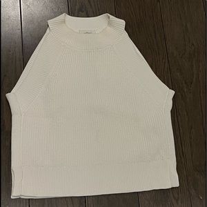 Aritzia Wilfred white “crevier” knit cropped top
